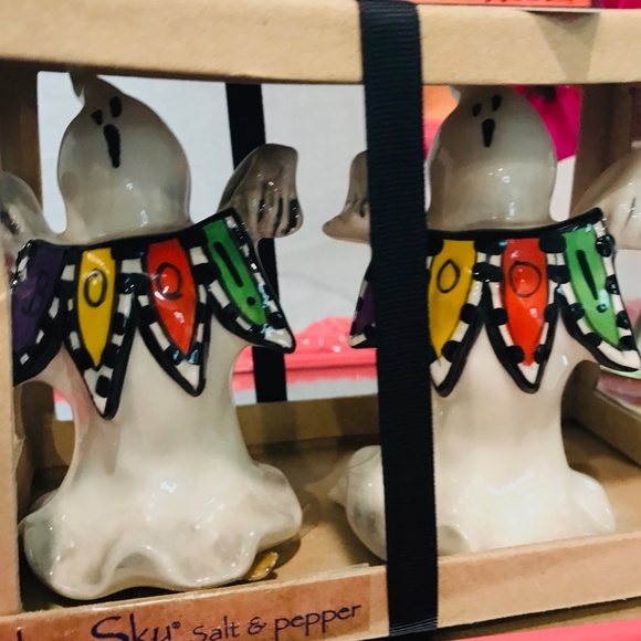 ⬇️🆕Blue Sky Ghost Salt & Pepper Shaker Set-NWT - Picture 2 of 13